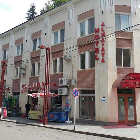 Alma-Ata Hotel Borjomi Exteriör bild