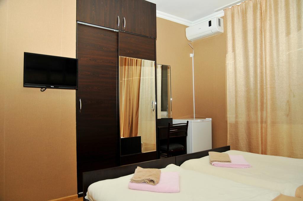 Alma-Ata Hotel Borjomi Rum bild