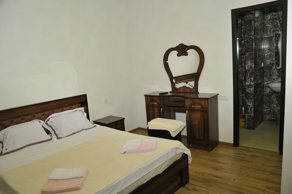Alma-Ata Hotel Borjomi Exteriör bild